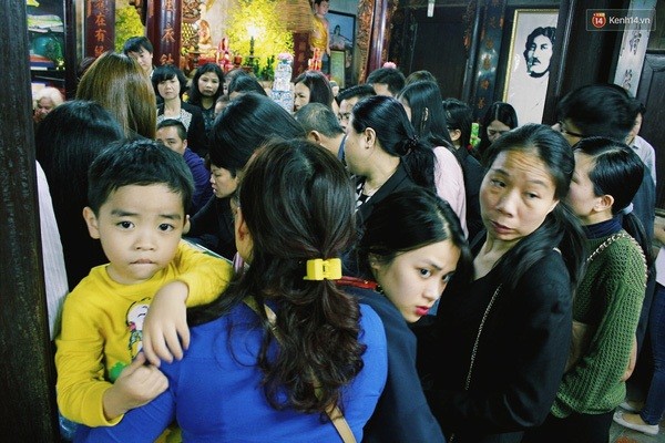 Người Hà Nội chen nhau đăng ký dự lễ cầu an và dâng sao giải hạn - ảnh 2