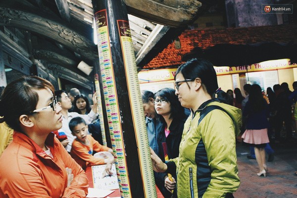 Người Hà Nội chen nhau đăng ký dự lễ cầu an và dâng sao giải hạn - ảnh 5