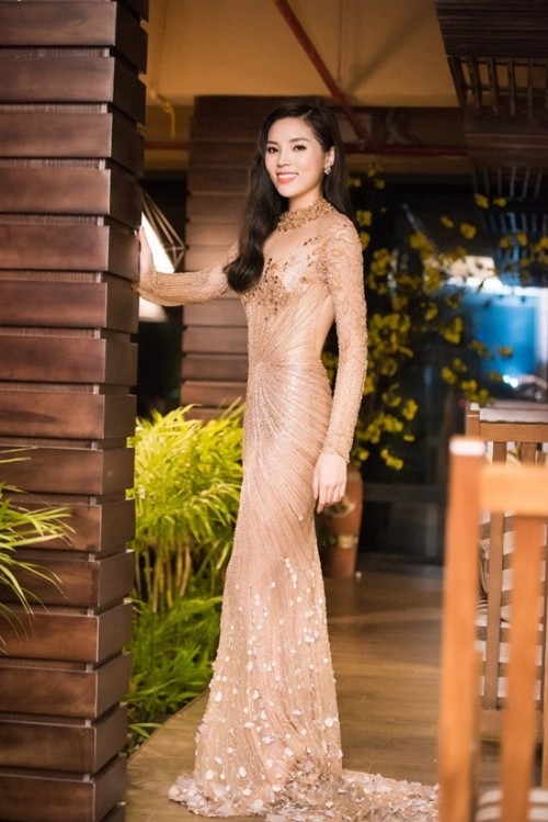 Sau nghi vấn 'dao kéo' Kỳ Duyên xuất hiện rạng rỡ - ảnh 8