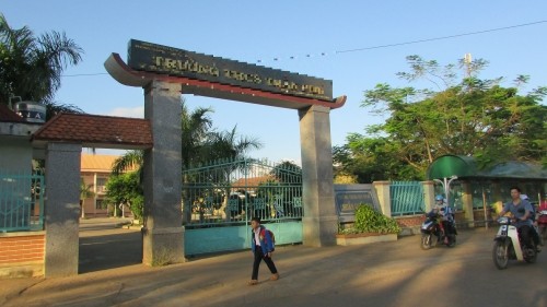 Trần tình hiệu trưởng bị giáo viên vác bụng bầu tới nhà 'tố' gạ tình - ảnh 2
