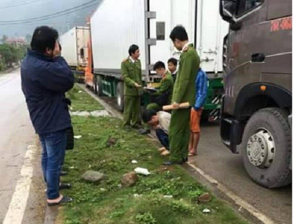 Đi tìm chồng giữa đêm khuya, bị 'yêu râu xanh' cưỡng bức - ảnh 1