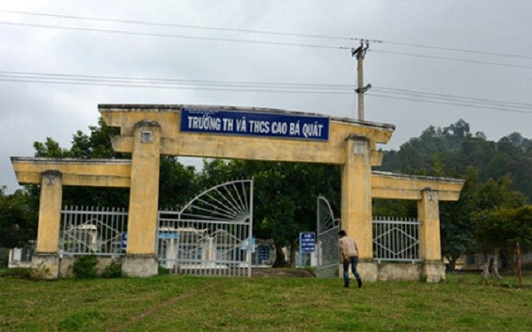 Khởi tố hiệu trưởng bớt xén tiền bán trú của HS vùng khó khăn - ảnh 1