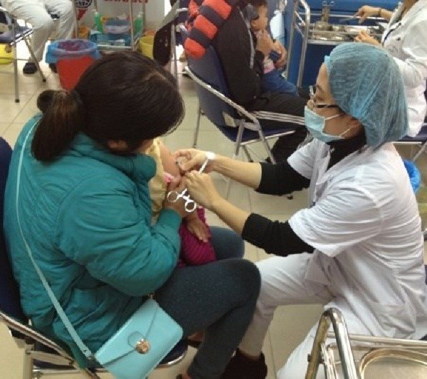 Hà Nội phục vụ tiêm vắc xin dịch vụ trong cả dịp nghỉ Tết âm lịch - ảnh 1
