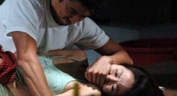 Chấn động cô gái bị nhà chồng cưỡng hiếp tập thể rồi vứt ra đường - ảnh 1