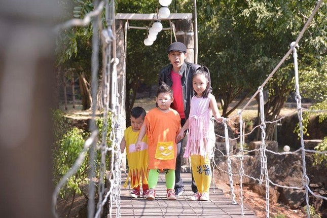 Hoài Linh bác tin đồn 'về Mỹ và không bao giờ quay lại VN' - ảnh 4