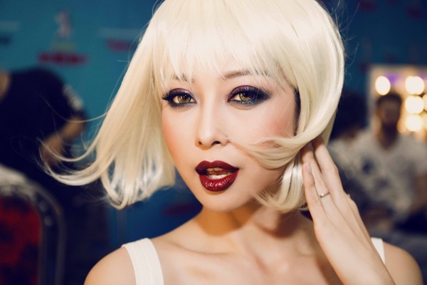 Jennifer Phạm tạo dáng 'khó đỡ' bên bạn nhảy ở Bước nhảy hoàn vũ - ảnh 9