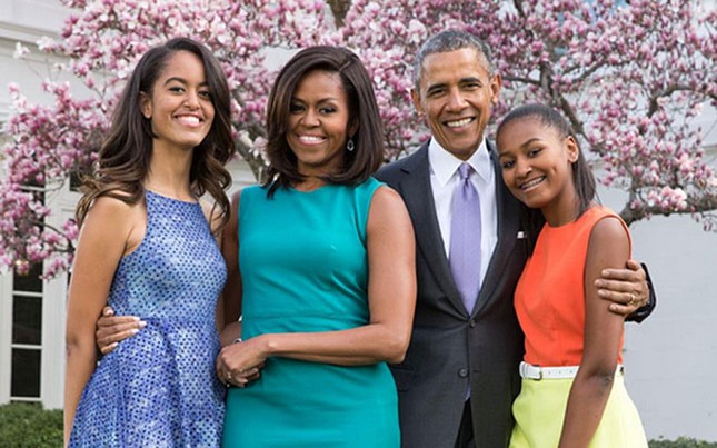 Ngày trọng đại với gia đình Obama: Malia tốt nghiệp trung học - ảnh 2