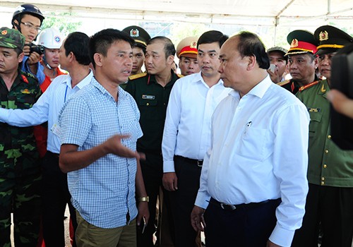 Tìm thấy thi thể hành khách bị chìm cùng tàu du lịch - ảnh 2