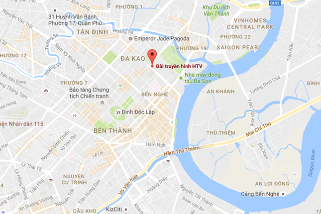 Ông Tây chặn ôtô chạy ngược chiều ở trung tâm Sài Gòn - ảnh 2