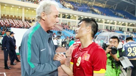 HLV Riedl: 'Việt Nam là ứng viên vô địch AFF Cup 2016' - ảnh 1