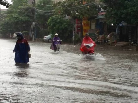Hà Tĩnh: Thủy điện xả lũ, người dân không kịp trở tay - ảnh 1