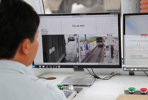 Phó thủ tướng yêu cầu khẩn trương triển khai thu phí không dừng tại các trạm BOT - ảnh 1