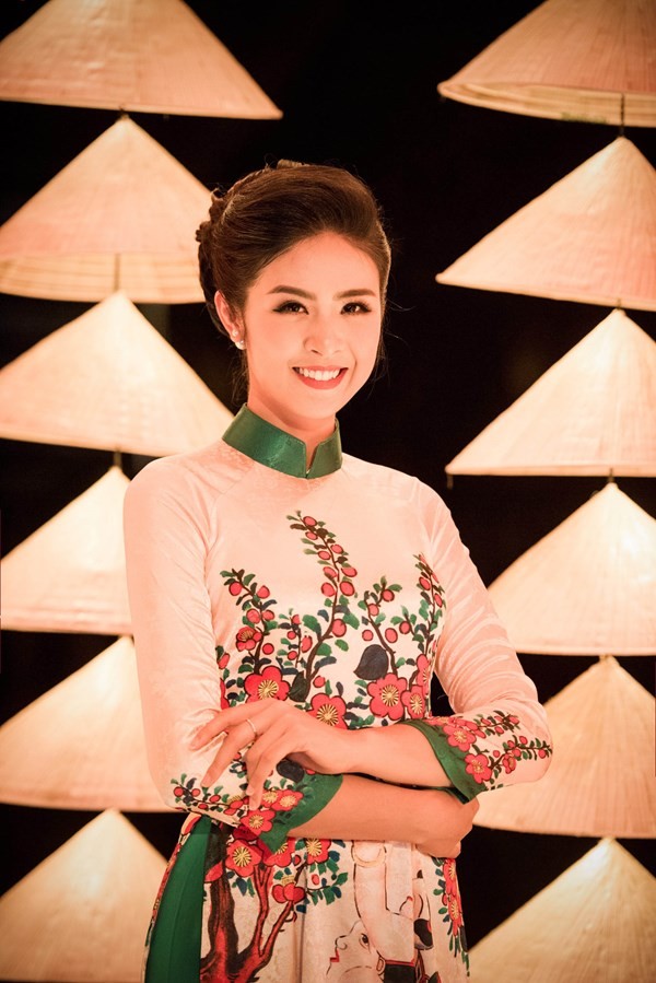Dàn người đẹp HHVN 2016 hội ngộ ở Festival Áo dài 2016 - ảnh 1