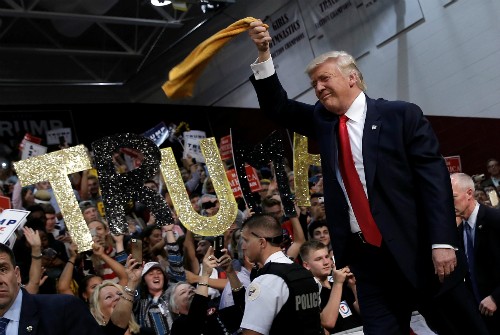 Nỗi lo sợ của những người ủng hộ trung thành Donald Trump - ảnh 1