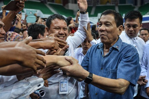Thăm Trung Quốc, ông Duterte có thể thay đổi cục diện Biển Đông - ảnh 1