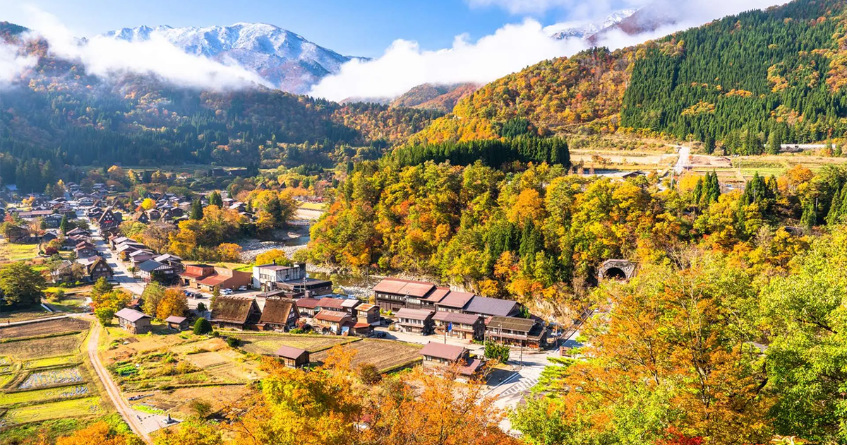 Làng cổ Shirakawago lọt top những ngôi làng đẹp nhất thế giới