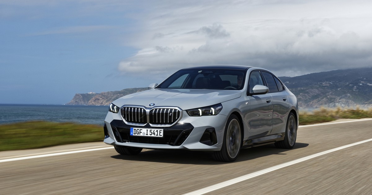 BMW 5 Series hoàn toàn mới chính thức được ra mắt tại Việt Nam