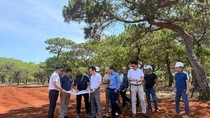 Chủ tịch Trịnh Văn Quyết trực tiếp kiểm tra, đôn đốc tiến độ các dự án trọng điểm, nhà đầu tư hào hứng dõi theo