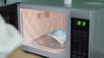 Khử khuẩn khẩu trang bằng lò vi sóng trong 1 phút
