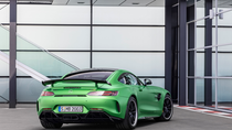 Mercedes-AMG GT R - tinh hoa của thể thao tốc độ 