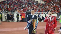 Khi âm nhạc và bóng đá gặp nhau: Tùng Dương mở màn đêm lịch sử, tuyển Việt Nam bảo vệ ngôi vương ASEAN Cup