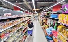 Hàng Việt lo mất 'sân nhà' Hàng Việt lo mất 'sân nhà'