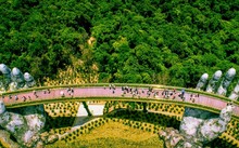 Thiên đường yêu ở đâu xa, ngay trước mắt ta đấy thôi Thiên đường yêu ở đâu xa, ngay trước mắt ta đấy thôi