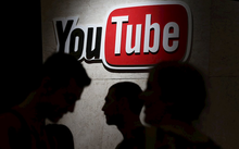 Góc khuất đằng sau những người kiếm tiền trên YouTube Góc khuất đằng sau những người kiếm tiền trên YouTube