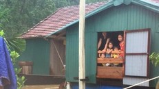 Cần xây dựng mô hình nhà ở an toàn cho người dân vùng bão lũ