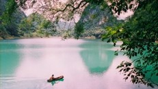 Hồ Thăng Hen thuộc quần thể Công viên địa chất Non Nước Cao Bằng. (Nguồn: caobanggeopark.com)