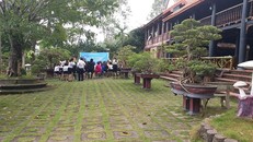 “Biệt phủ” trái phép tổ chức đón khách du lịch.