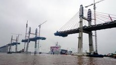 Hợp long cầu Bạch Đằng nối Quảng Ninh và Hải Phòng