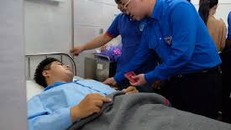 Hiệp sĩ đường phố được trao Huy hiệu Tuổi trẻ dũng cảm