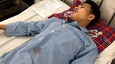 Anh Tùng đang được điều trị tại bệnh viện. Ảnh: Thái Linh.