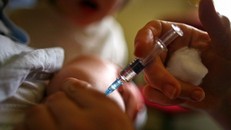 Bác sĩ bị điều tra vì chữa tự kỷ bằng độc tố