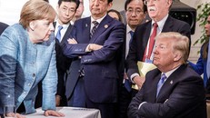 Nỗ lực lật đổ Merkel của những người ủng hộ Trump