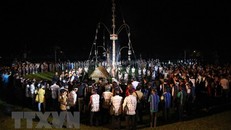 Đêm khai mạc lễ hội cồng chiêng Lâm Đồng 2017. (Ảnh: Nguyễn Dũng/TTXVN)