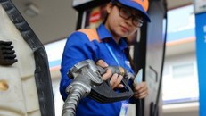 Từ 15h ngày 23/7, giá xăng giữ nguyên, giá dầu diesel giảm 213 đồng/lít
