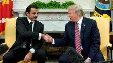 Qatar chi nhiều triệu đôla để vận động hành lang ở Mỹ trước khi Tiểu vương - Sheikh Tamim bin Hamad Al Thani gặp Tổng thống Donald Trump hồi tháng 4 (Ảnh Reuters)