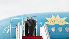 Thủ tướng đã đến Thượng Hải, bắt đầu chuyến tham dự CIIE 2018. Ảnh VGP/Quang Hiếu