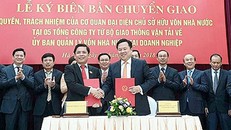 Lễ bàn giao giữa Bộ Giao thông và Siêu uỷ ban diễn ra vào chiều 12/11. Ảnh: Bộ Giao thông