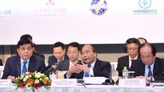 Thủ tướng Nguyễn Xuân Phúc phát biểu tại Diễn đàn. Ảnh: VGP/Quang Hiếu