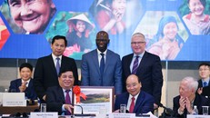 Thủ tướng: Việt Nam luôn cháy mãi khát vọng thịnh vượng