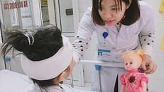 Bé gái 6 tuổi Nam Định bị chó nhà 30kg cắn nát mặt