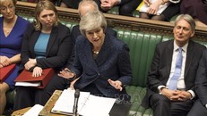 Thủ tướng Anh Theresa May phát biểu trong cuộc họp Hạ viện tại thủ đô London ngày 12/12/2018. Ảnh: AFP/TTXVN