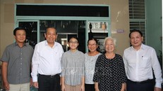 Phó Thủ tướng Trương Hòa Bình thăm các gia đình chính sách tại Cần Thơ