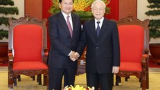 Tổng Bí thư, Chủ tịch nước Nguyễn Phú Trọng tiếp Thủ tướng Lào Thongloun Sisoulith. (Ảnh: Trí Dũng/ TTXVN)