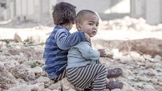 Trẻ em Syria đang phải chống chọi với chiến tranh. (Nguồn: LifeGate)