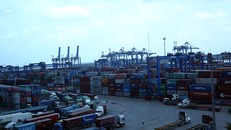 Một góc Cảng Cát Lái, TPHCM. Ảnh: VGP/Đình Nam