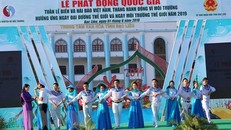 Tiết mục văn nghệ tại lễ phát động. (Ảnh: Huỳnh Sử/TTXVN)